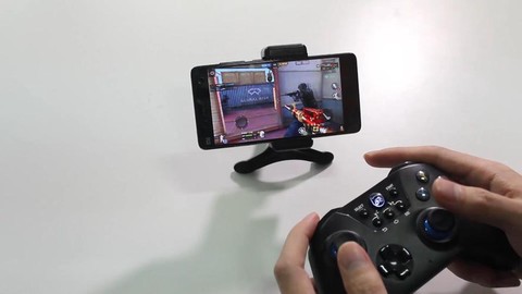 手柄如何玩穿越火线[图2]